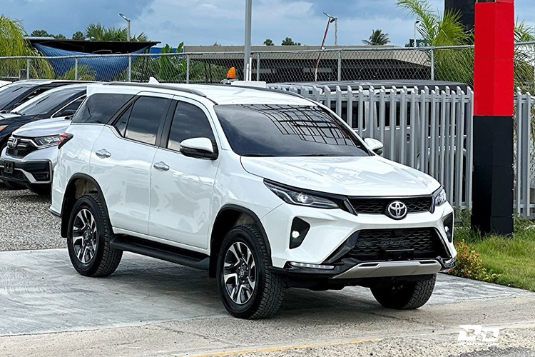 Toyota Fortuner 2024