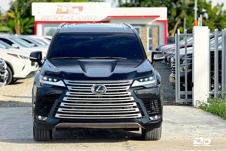 Lexus LX600 2025